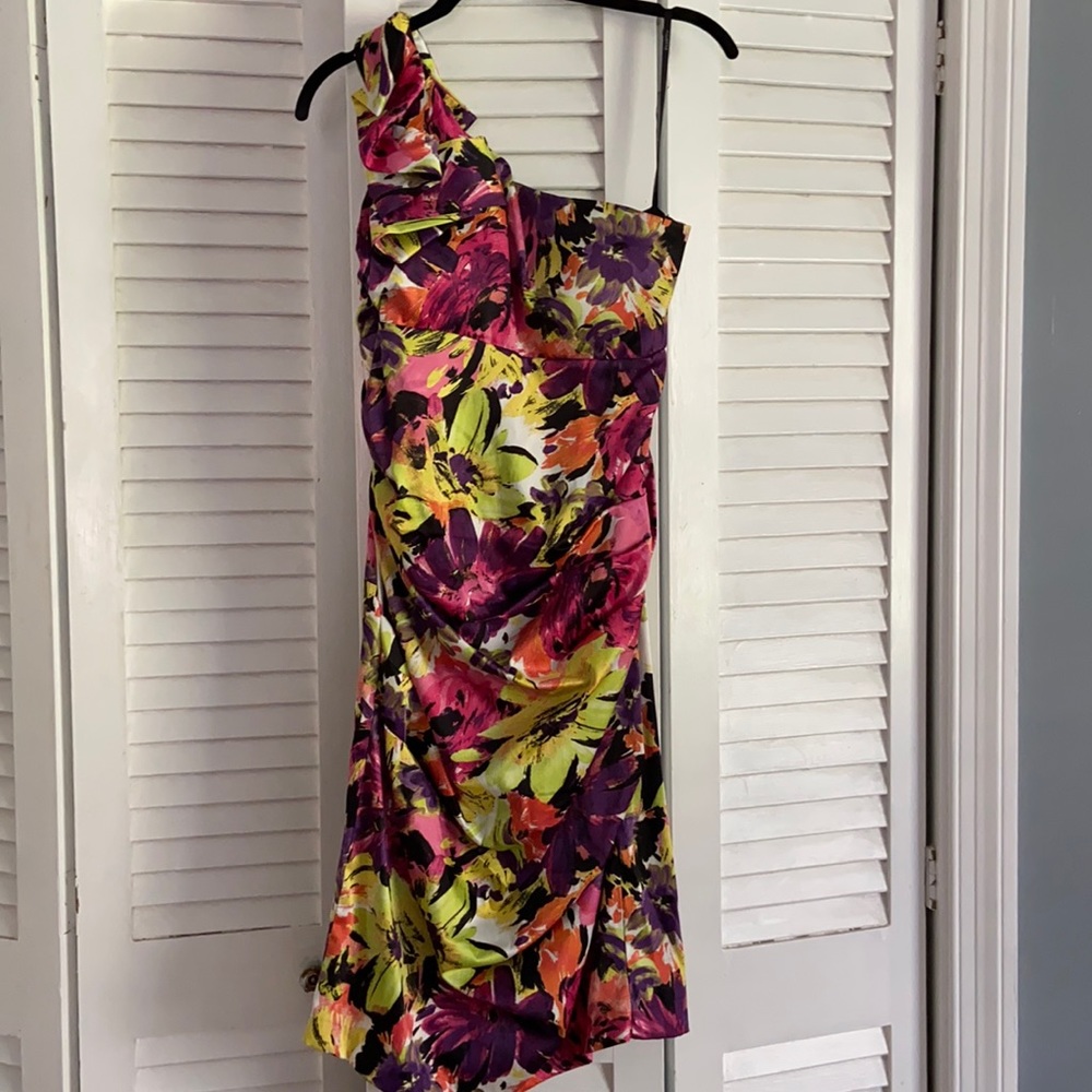 One shoulder dress